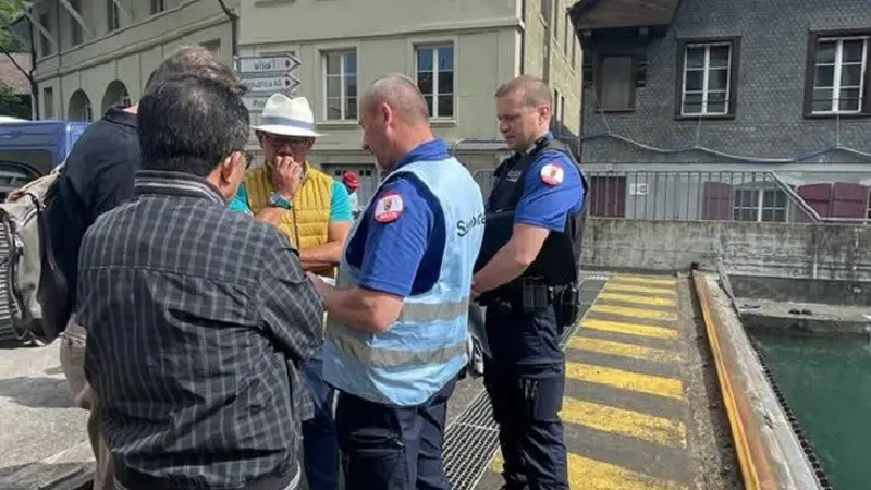 Gubernur Jawa Barar Ridwan Kamil mengikuti langsung proses pencarian Emmeril Kahn Mumtadz pada Sabtu (28/5/2022) (KBRI Bern)