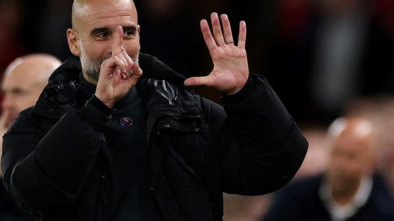Gaya Pep Guardiola Pamer 6 Jari untuk Balas Ejekan Pendukung Liverpool