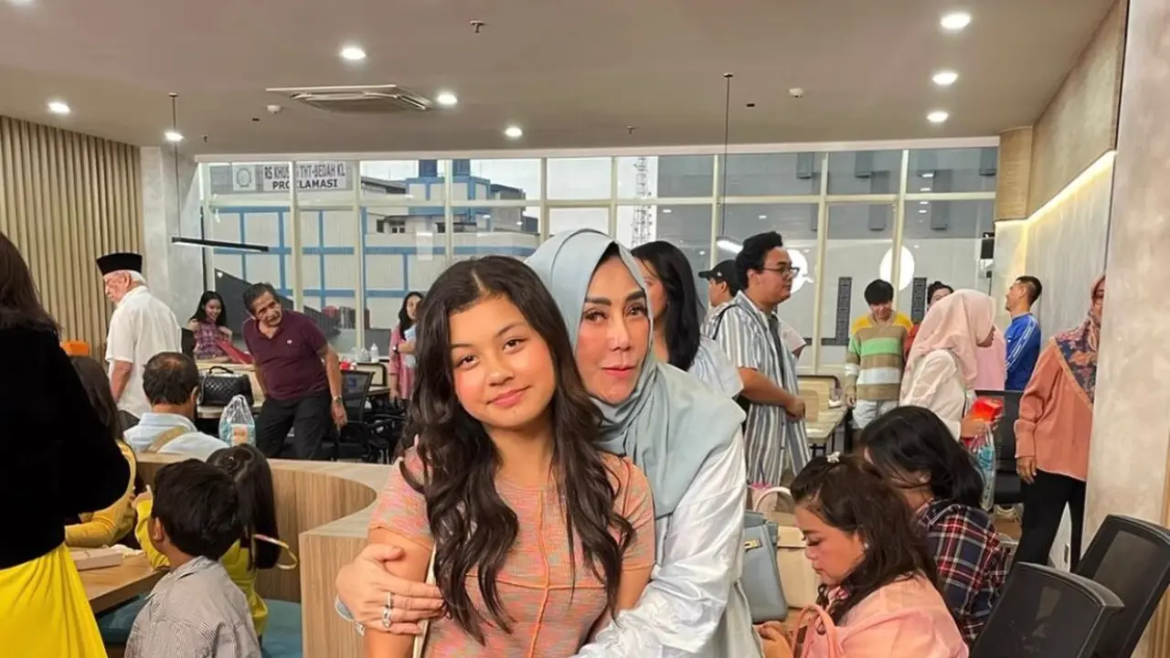Potret Atqia dan Nenek Amy (Instagram/@amy_r_qanita)