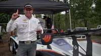 Millen merupakan pebalap tercepat di gunung dalam Pikes Peak International Hill Climb di Colorado.