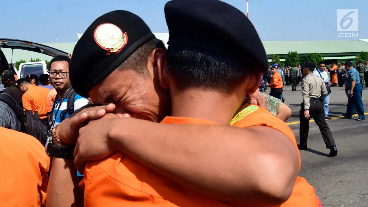 Upacara Pelepasan Jenazah Korban Heli Basarnas