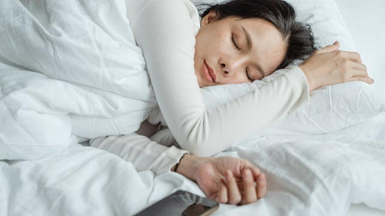 Efektifkah White Noise dalam Membantu Kita Tidur Lebih Nyenyak?