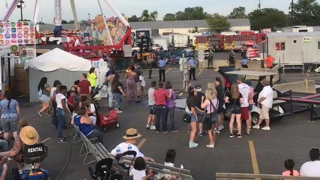 Wahana Fireball di Ohio, AS. (Twitter/@onthelamm)