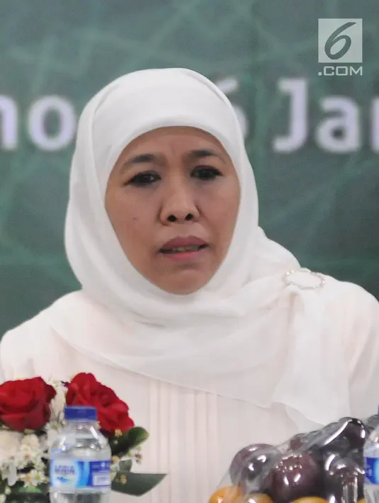 Ketua Umum Muslimat NU Khofifah Indar Parawansa saat menghadiri doa bersama dan santunan anak yatim di Jakarta, Sabtu (26/1). Puncak peringatan Harlah ke-73 Muslimat NU akan dilangsungkan 27 Januari 2019. (Liputan6.com/Herman Zakharia)