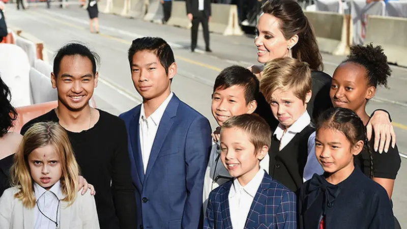 Gaya 6 Anak Angelina Jolie yang Beragam