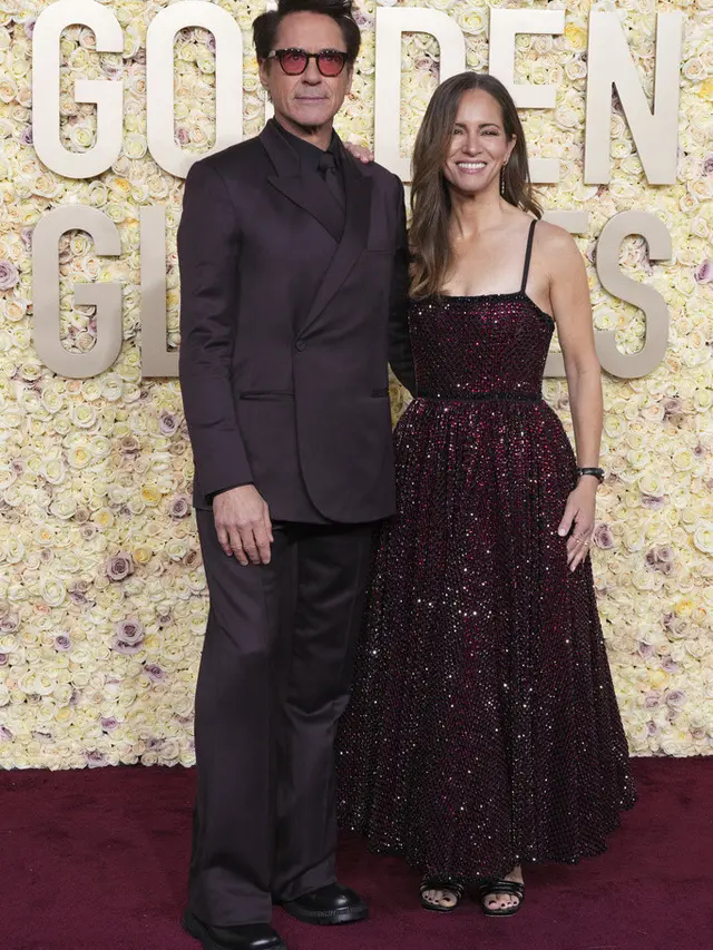 Robert Downey Jr dan Susan Downey dalam Golden Globe Awards atau Golden Globes 2024.  (Jordan Strauss/Invision/AP)