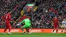 Pada menit ke-76 Liverpool berhasil menambah perbendaharaan golnya. Kali ini melalui pemain pengganti, Takumi Minamino. (AFP/Paul Ellis)