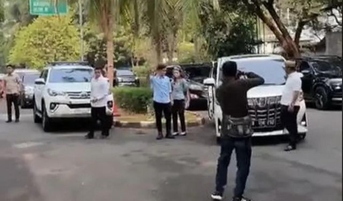 Kedatangan Gibran dan Selvi