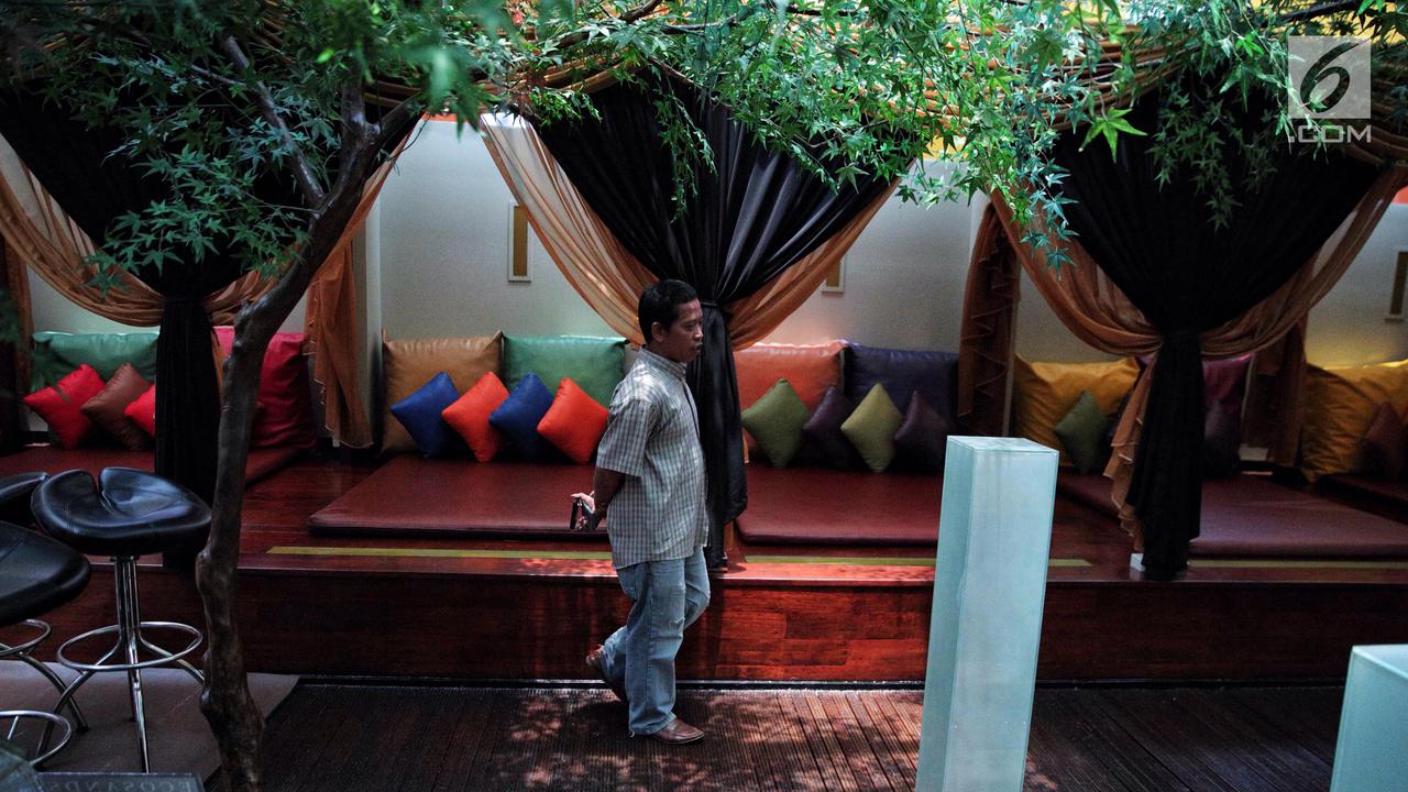 Bagian Dalam Hotel Alexis