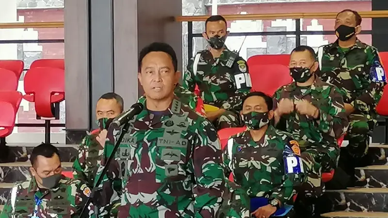 Kepala Staf TNI Angkatan Darat (KSAD) Jenderal TNI Andika Perkasa Saat Memberikan Konferensi Pers Terkait Penyerangan Polsek Ciracas.