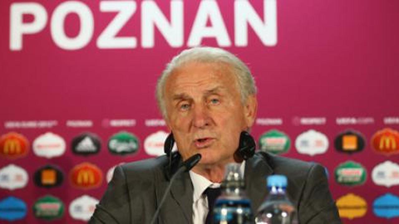 Trapattoni membantah setia pada pemain senior
