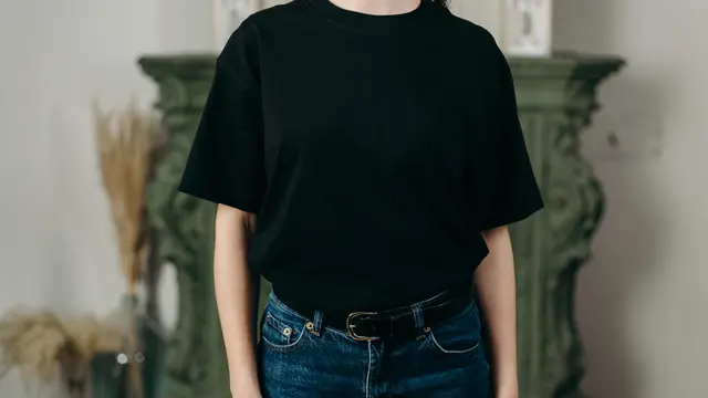 7 Tren Fashion Terbaru yang Wajib Tahu Sebelum Masuk Dunia Bisnis Pakaian. (pexels.com/cottonbro studio)