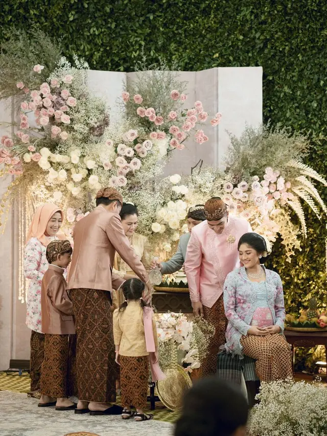 Erina Gudono gelar acara tasyakuran dan tingkeban (Instagram/erinagudono)