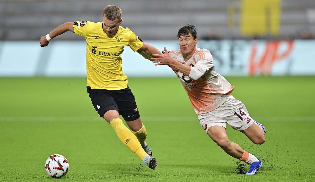 Dalam laga ini, pelatih Ivan Juric menurunkan tim dengan bermaterikan mayoritas pemain lapis kedua. Roma pun kesulitan untuk membongkar pertahanan tuan rumah. (Bjorn Larsson Rosvall/TT News Agency via AP)