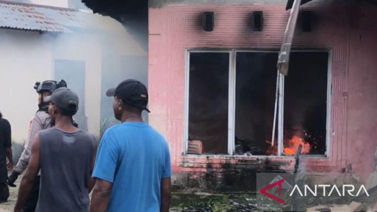 17 Rumah Terdampak: Pemkot Ambon Pastikan Ganti Rugi Rumah Terbakar Akibat Bentrok Warga