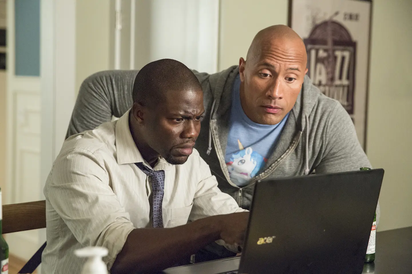 Film Central Intelligence yang dibintangi Dwayne Johnson dan Kevin Hart. (Universal Pictures)