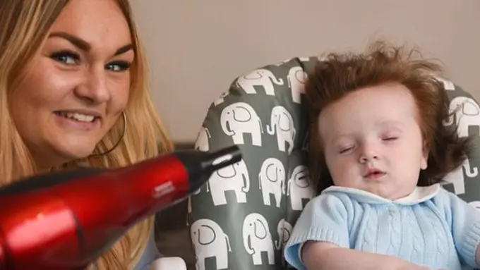 Bobby dengan rambut lebatnya./Copyright metro.co.uk