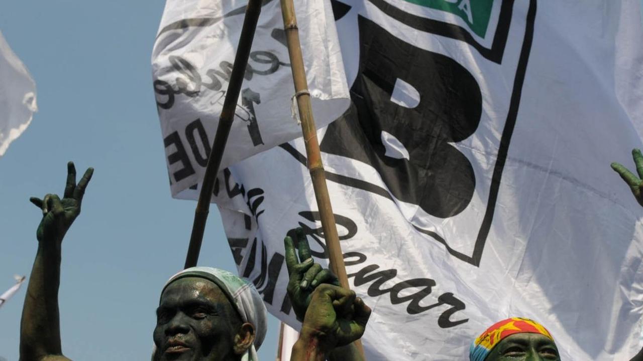 Sebagai informasi, kegiatan akan dihadiri sekitar 50 ribu kader dan simpatisan PKB dari seluruh Indonesia. Termasuk kiai khos NU juga bakal hadir mengikuti kegiatan tersebut.