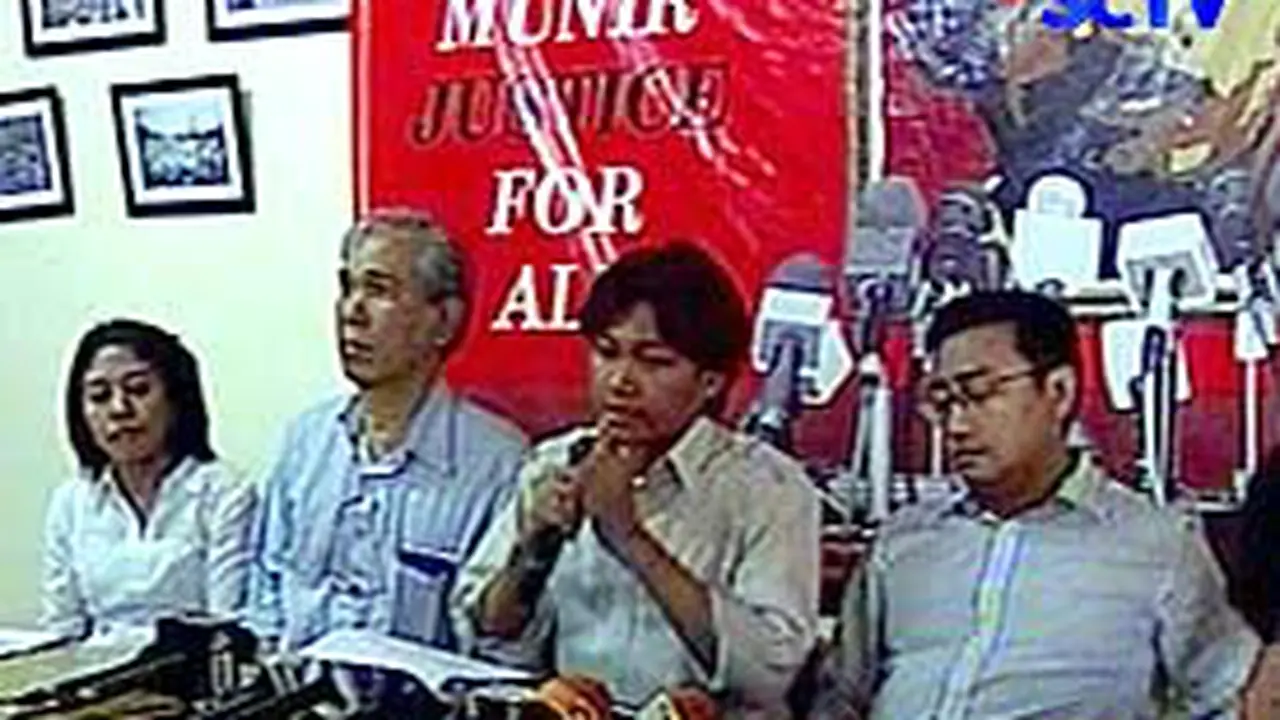 120407amunir.jpg