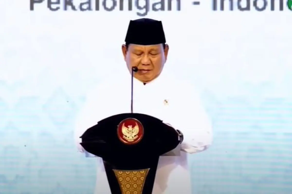 Menteri Pertahanan (Menhan) Prabowo Subianto saat menghadiri Muktamar Sufi Internasional di Pekalongan, Jawa Barat.