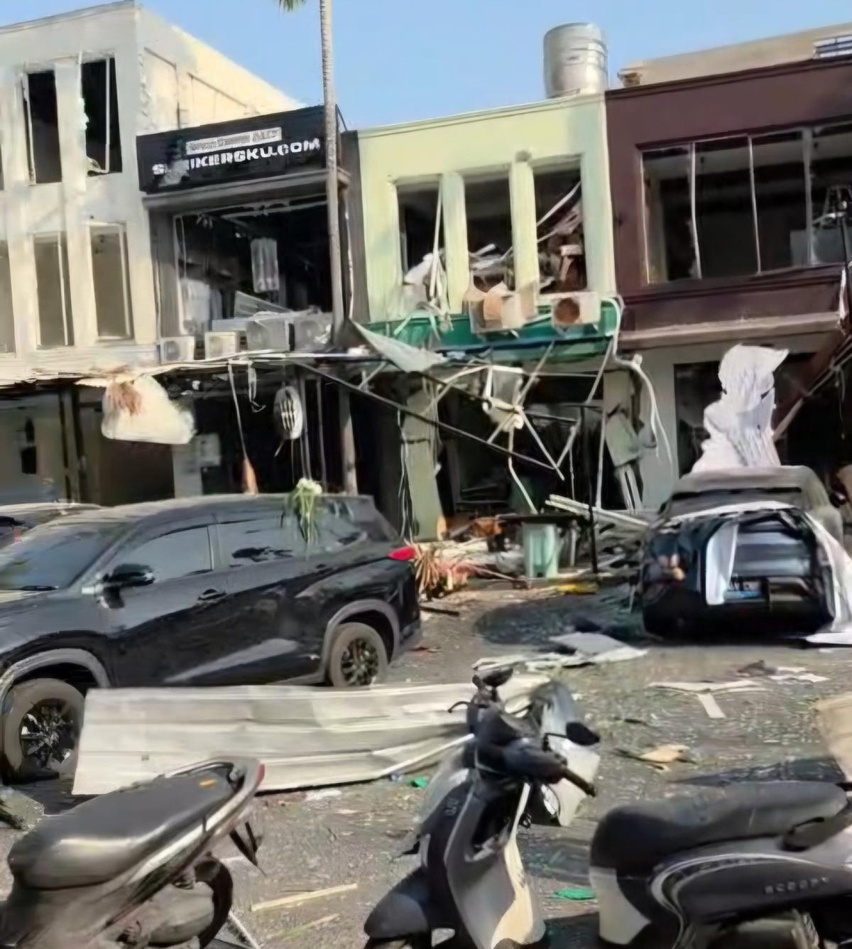 Ledakan Terjadi Di Ruko SanAntonio Surabaya, 5 Orang Mengalami Luka