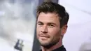 Aktor Chris Hemsworth saat menghadiri pemutaran perdana film "12 Strong" di Jazz di Lincoln Center, New York City (16/1). Cerita film 12 Strong ini dikutip dari sebuah kisah nyata pada buku karya Doug Stanton. (AFP Photo/Angela Weiss)