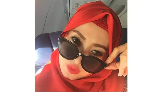 Pesona Fany Kurniawaty Saat Berhijab (sumber: deskgram/@fany_kurniawaty)