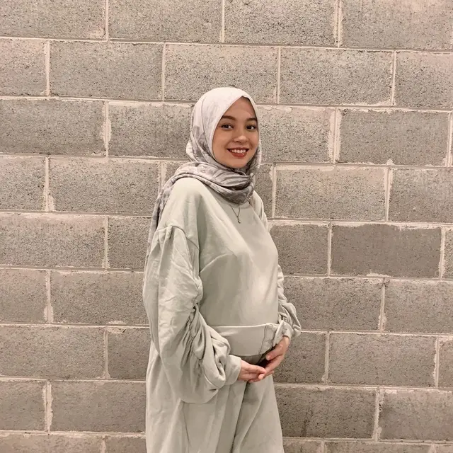 Bintang FTV Cerelia Raissa tengah hamil (Foto: Instagram/@cereliaraissa)