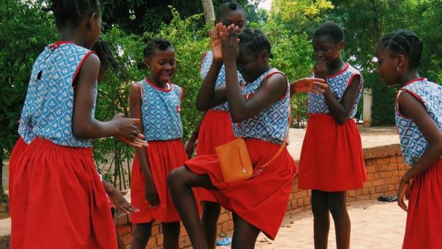 ilustrasi masyarakat di Republik Afrika Tengah