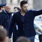 Kiper Juventus, Gianluigi Buffon tiba menghadiri upacara pemakaman Davide Astori di Florence, Italia, Kamis, (8/3). Bek Fiorentina, Davide Astori meninggal pada usia 31 tahun di kamar hotel setelah terkena serangan jantung. (AP Photo/Alessandra Tarantino)