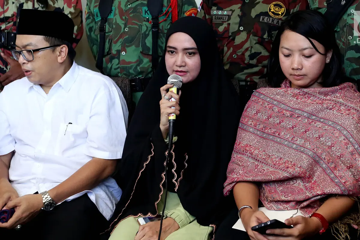 Minta Usut Tuntas Kasus Penyiraman, Istri Novel Baswedan Beri Keterangan Pers 