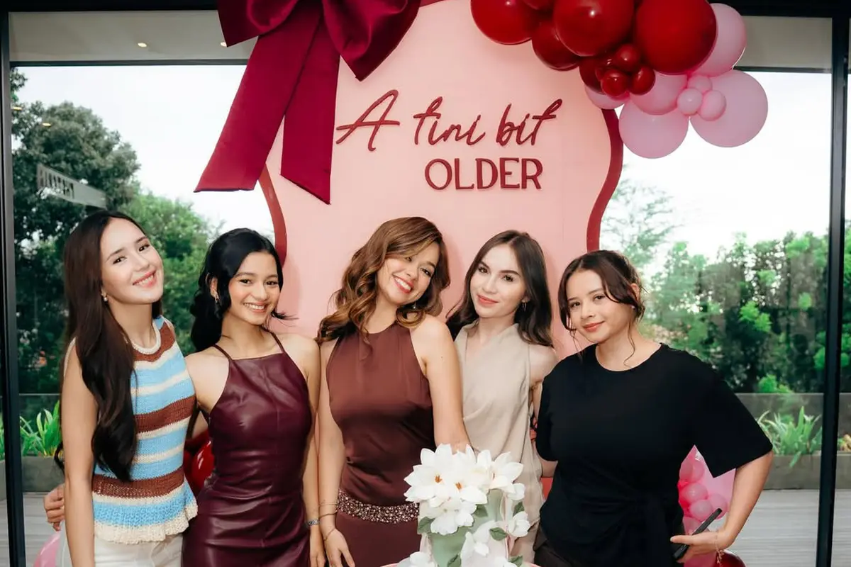 Gaya Reuni Geng Mermaid in Love di Ultah ke-24 Rebecca Klopper, Kompak Tampil Chic dalam Nuansa Coklat