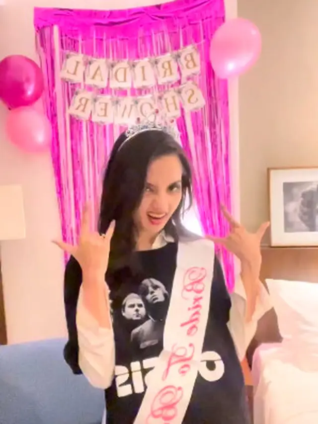 6 Momen Bridal Shower Sabrina Anggraini, Dapat Kejutan Seru dari Sahabat