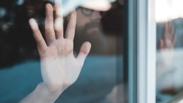 Ilustrasi isolasi mandiri, isoman, COVID-19