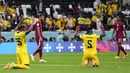 Dari kubu Qatar, kekalahan 0-2 dari Ekuador menjadi rekor sepanjang sejarah Piala Dunia. Qatar menjadi tuan rumah pertama yang mengalami kekalahan di laga pembuka sejak Piala Dunia pertama pada 1930 alias 92 tahun lalu. (AP/Manu Fernandez)