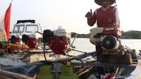 Nelayan di Kutawaru, Cilacap, Jawa Tengah memanfaatkan bahan bakar gas untuk kapalnya. (Dok Pertamina)
