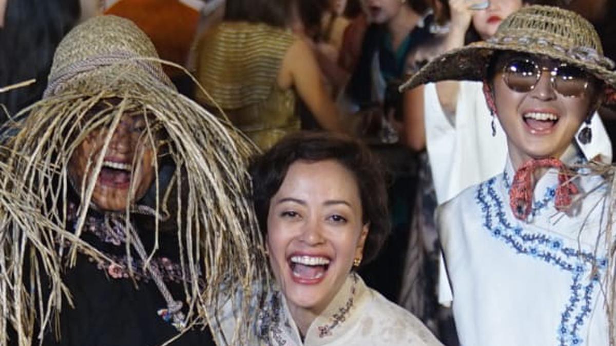 Desainer Nonita Respati dan Savirra Lavinia Melaju ke Nusantara Runway Kuala Lumpur, Bangga Banget!