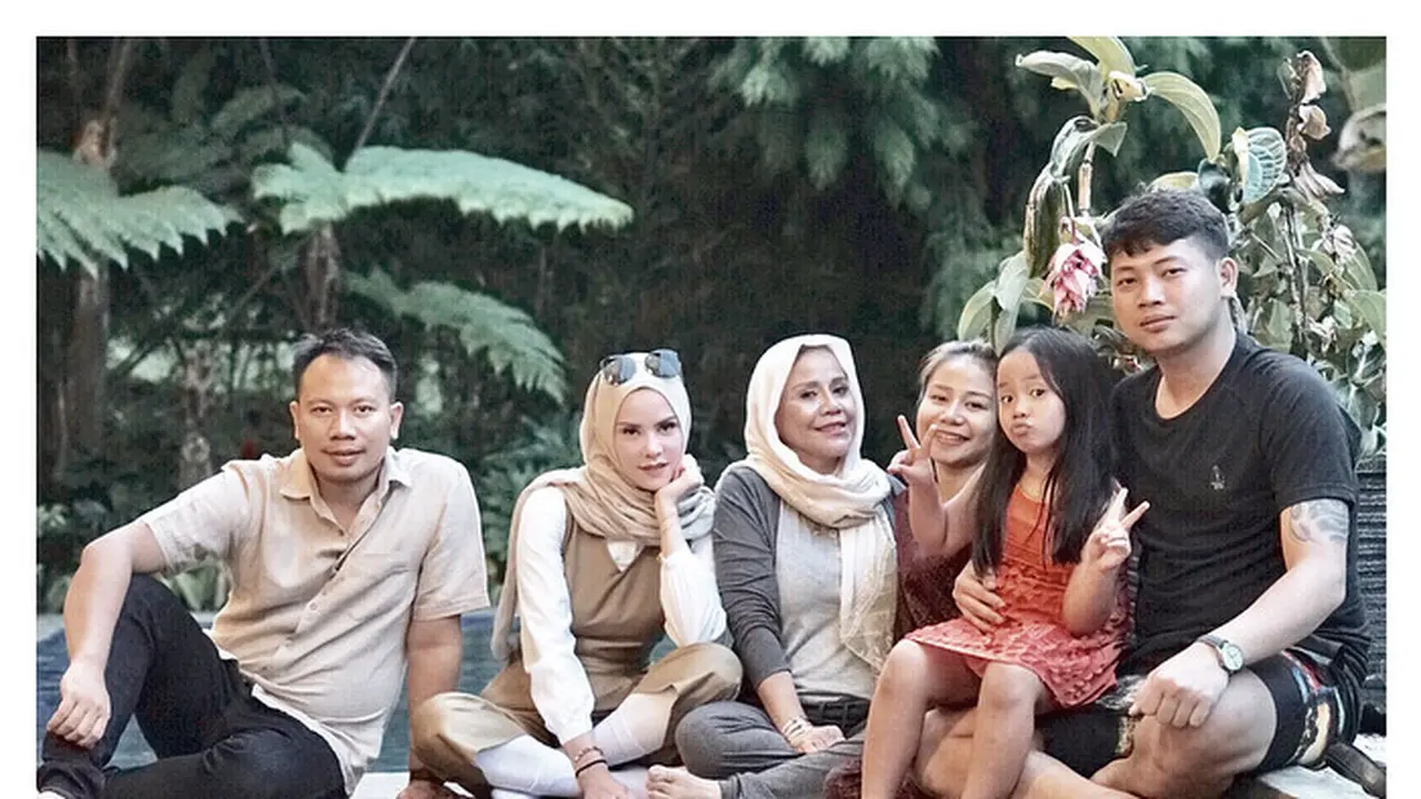 Vicky Prasetyo dan Angel Lelga
