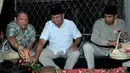 Capres Prabowo Subianto dari partai Gerindra mengunjungi Makam Ayahanda tercinta (Liputan6.com/Johan Tallo).