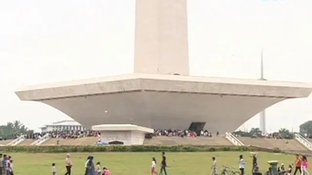 Monas Tetap Ramai