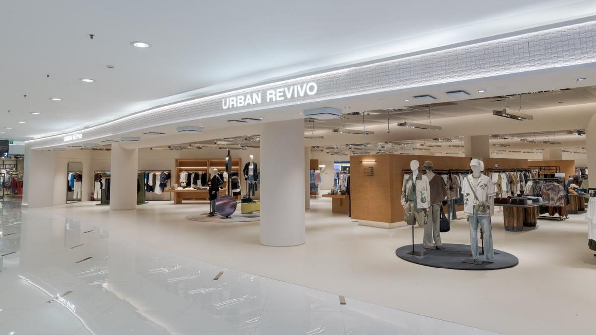 Intip Flagship Store URBAN REVIVO di Senayan City, Bikin Fashion Hunting Terasa Seperti Hangout