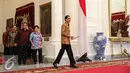 Presiden Jokowi didampingi Pansel Calon Anggota Komisi Yudisial saat akan memberi keterangan pers terkait hasil seleksi calon anggota KY, di Istana Merdeka, Jakarta, Rabu (3/9/2015). (Liputan6.com/Faizal Fanani)