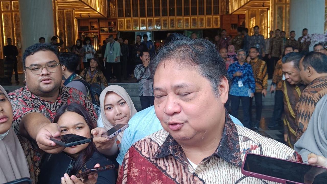 "Nanti ada pembahasan detail," bebernya.