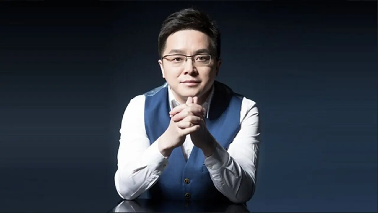 Dr Tony Xia