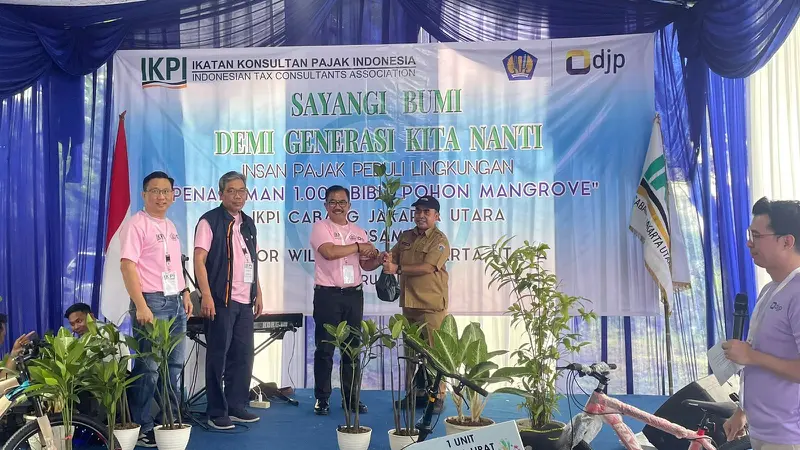 Ikatan Konsultan Pajak Indonesia Cabang Jakarta Utara (IKPI) bersama Kanwil Direktorat Jendral Pajak (DJP) Jakarta Utara kembali menanam bibit manggrove