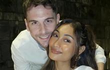 Potret Ganteng Pacar Novia Bachmid yang Ternyata Bule, Kompak Pakai Outfit Serba Putih saat Makan Malam Romantis