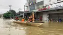 Pada Minggu (8/10) pihak berwenang melaporkan bahwa curah hujan sebesar 200 mm telah turun dalam 24 jam sebelumnya di wilayah Bago. (AP Photo/Thein Zaw)