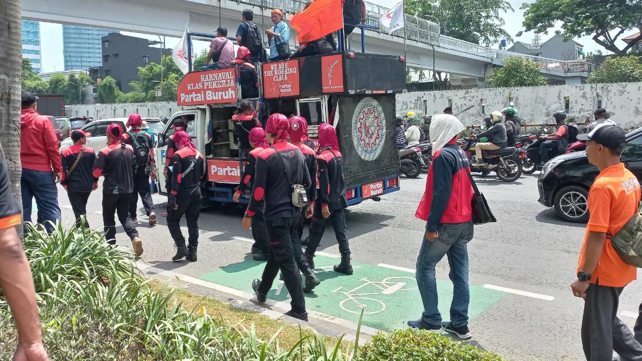 "Dengan demikian, mogok nasional hanya istilah berdasarkan istilah di UU 21/2000, di tingkat nasional diorganisirnya," imbuh Said Iqbal.&nbsp;