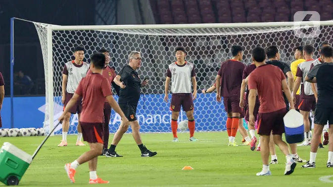 Hadapi Indonesia di Kualifikasi Piala Dunia 2026, Seperti Ini Latihan Akhir Timnas China di SUGBK