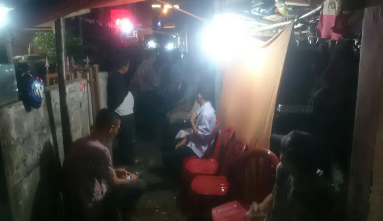 Artis senior 3 zaman itu telah bermain di banyak film layar lebar sejak tahun 1955. Dalam layar kaca, ia terlibat dibeberapa sinetron diantaranya Mermaid In Love (SCTV 2016). (Bambang E Ros/Bintang.com)